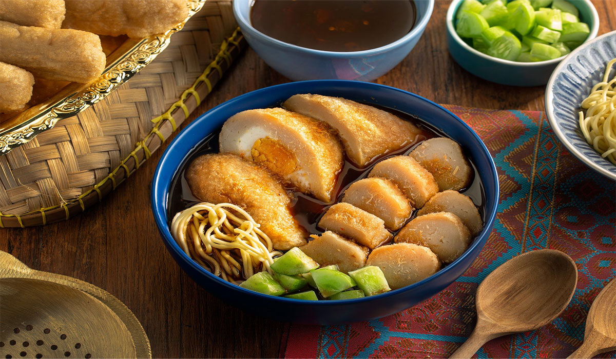 Indonesia dikenal sebagai negara yang memiliki kekayaan kuliner yang sangat beragam Setiap daerah memiliki makanan khas.