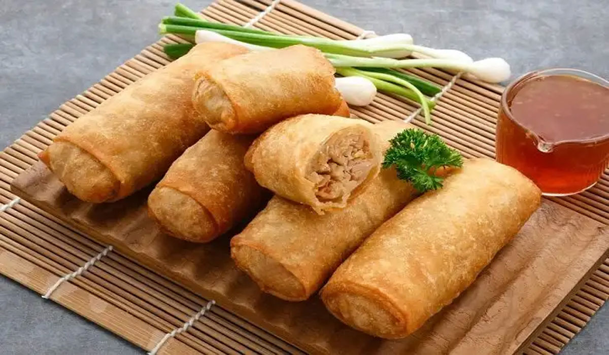 Bukan Lumpia Biasa! Ini Alasan Lumpia Semarang Selalu Diburu Wisatawan